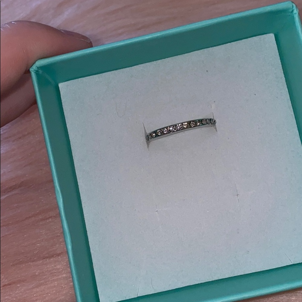 Simple Ring - Picture 2 of 6